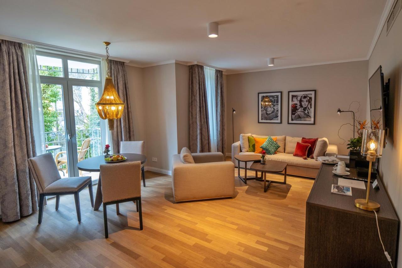 Vila Vita Rosenpark Marburg Екстер'єр фото A living room in a modern apartment