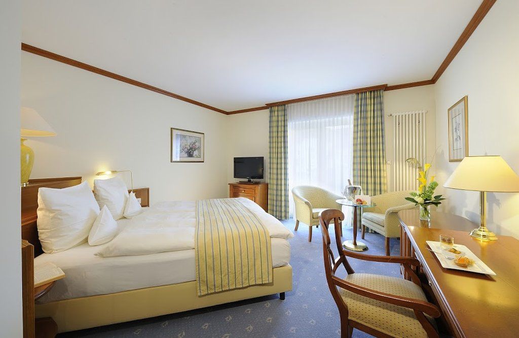 Vila Vita Rosenpark Marburg Екстер'єр фото A typical hotel room