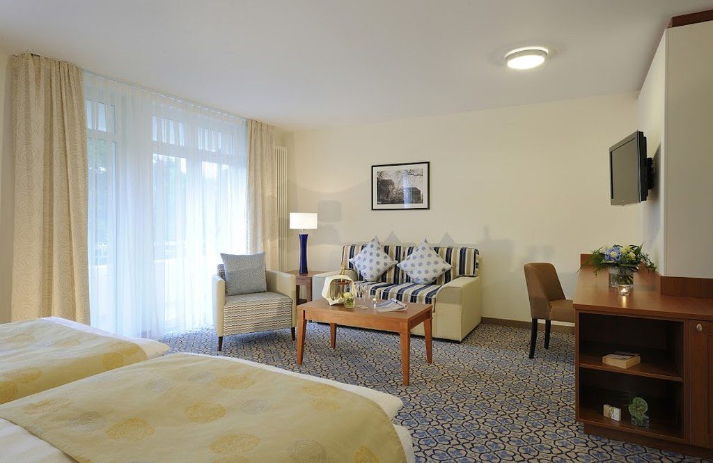 Vila Vita Rosenpark Marburg Екстер'єр фото A typical hotel room